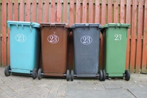 wheelie-bin-2270582_640